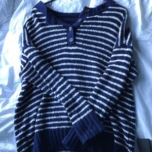 Navy blue and white soft comfy sweater